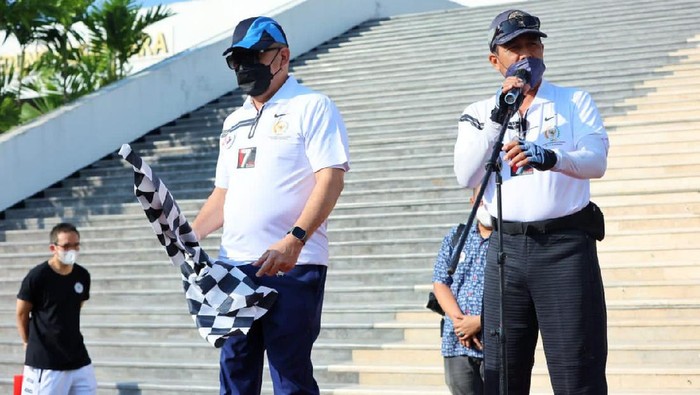Momen Gowes Santai LaNyalla Bersama Senator di DPR Ketua DPD RI, AA LaNyalla Mahmud Mattalitti, mengajak seluruh senator untuk terus mengayuh untuk melakukan Amandemen UUD 1945 bisa tercapai.