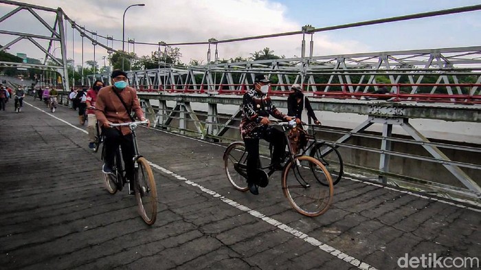 Jembatan Bantar di Daerah Istimewa Yogyakarta (DIY) menjadi saksi biksu perjuangan tentara Indonesia dalam melawan tentara Belanda pasca-kemerdekaan Indonesia.