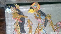 Camat Siwalan, Siswanto, mengungkap pihak pemerintah setempat berusaha terus mempromosikan wayang kulit karya daerahnya.
