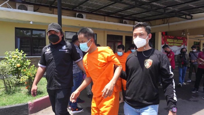 Polisi Tangkap Komplotan Gembos Ban di Indramayu
