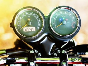 Penyebab Speedometer Sepeda Motor Macet dan Cara Perbaikannya