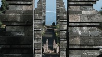 Berdua di Candi Cetho.