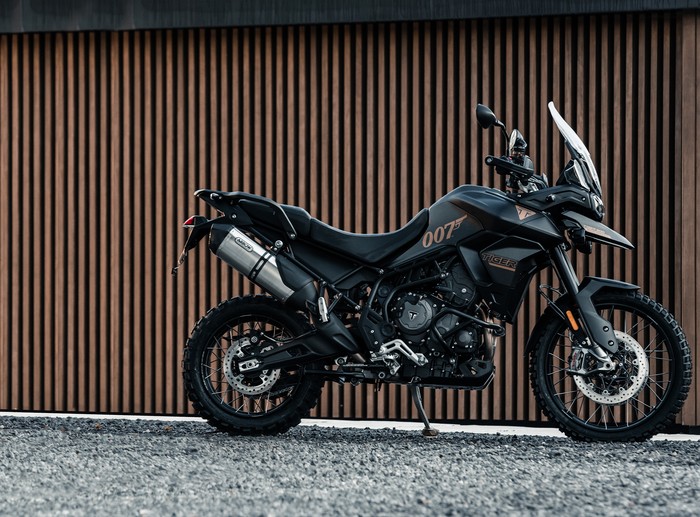 Triumph Tiger 900 edisi James Bond