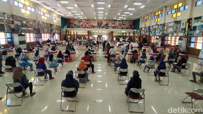 vaksinasi di semen gresik