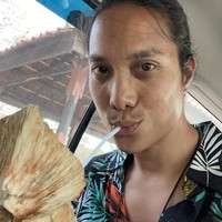 Terakhir ada Pradikta Wicaksono yang juga sempat terpikat oleh pesona chef cantik, Renatta Moeloek. Dikta dan Renatta diketahui sempat menjalin hubungan pada tahun 2016. Namun pada tahun 2019 keduanya dikabarkan telah putus. Kini Renatta pun sudah memiliki kekasih baru yang merupakan seorang pria asal Perancis. Foto: Instagram dikta