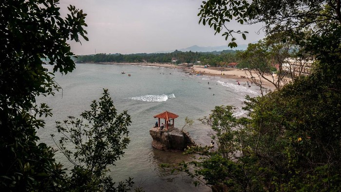 Akhir Pekan, Deretan Objek Wisata Ini Ramai Wisatawan Sejumlah objek wisata di berbagai daerah Indonesia ramai dikunjungi wisatawan saat akhir pekan. Tak sedikit yang datang ke sana untuk berwisata bersama keluarga