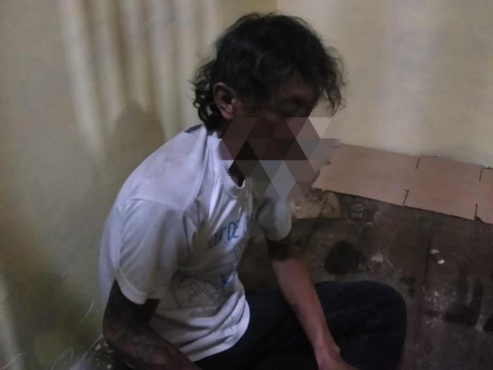 Apes, Pedagang Jadah Goreng Disiram Minyak Panas Preman yang Halu