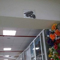 Ketika ingin mengamankan rumah secara maksimal tetapi tidak punya uang yang cukup. Ide yang satu ini dijamin bikin maling jadi bingung dan melongo. Foto: 1cak.com