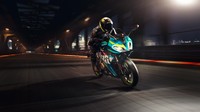 CFMoto 250SR menggunakan mesin yang sedikit lebih besar dari CFMoto 250NK. Mesinnya adalah mesin DOHC 249,2 cc berpendingin cairan dan silinder tunggal. CF Moto mengklaim mesin 250SR ini dapat mengeluarkan tenaga hingga 20,5 kW di 9.750 RPM dan torsi 22 Nm di 7.500 RPM. Foto: dok. CFMoto Global