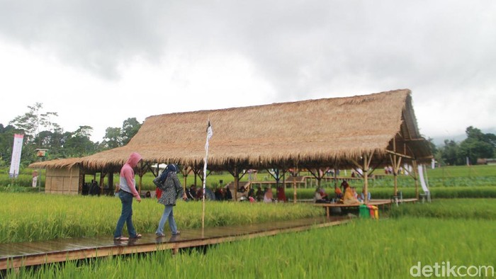 Desa Mulyaharja, Bogor