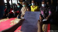 Pertemuan ini wajib diikuti oleh setiap anggota kelompok. Dalam pertemuan ini dilakukan proses pendampingan dan konseling usaha, pembayaran angsuran mingguan, sosialisai program holding ultra mikro dan pencairan pinjaman nasabah mekar syariah. Pertemuan dengan diawali dengan pembacaan doa, pembacaan janji nasabah PNM Mekar Syariah dan janji Account Officer PNM.
