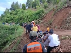 Ratusan Mahasiswa di Sulsel Dievakuasi Usai Terjebak Tanah Longsor 3 Hari