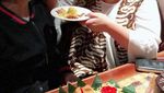Begini Keakraban Olivia, Putri Nia Daniaty Saat Makan Bersama Keluarga