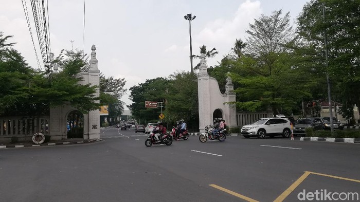 Gapura Jurug Solo