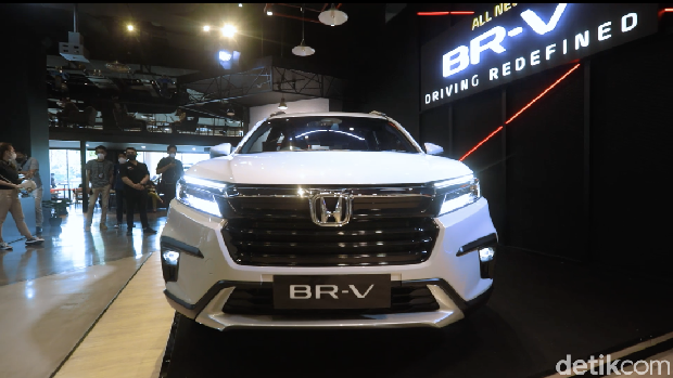 Honda BRV S MT Pamer Tampang, Begini Tampilan Eksteriornya