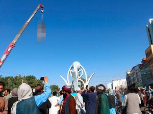 Geger Mayat Penculik Digantung, Tanda Taliban Kembali ke Era Lampau?