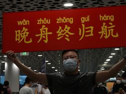 Wow! Kepulangan Bos Huawei Disaksikan 30 Juta Warga China