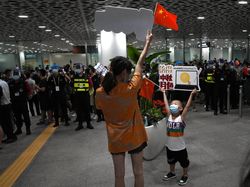 Wow! Kepulangan Bos Huawei Disaksikan 30 Juta Warga China