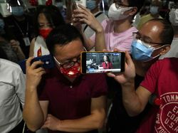 Wow! Kepulangan Bos Huawei Disaksikan 30 Juta Warga China