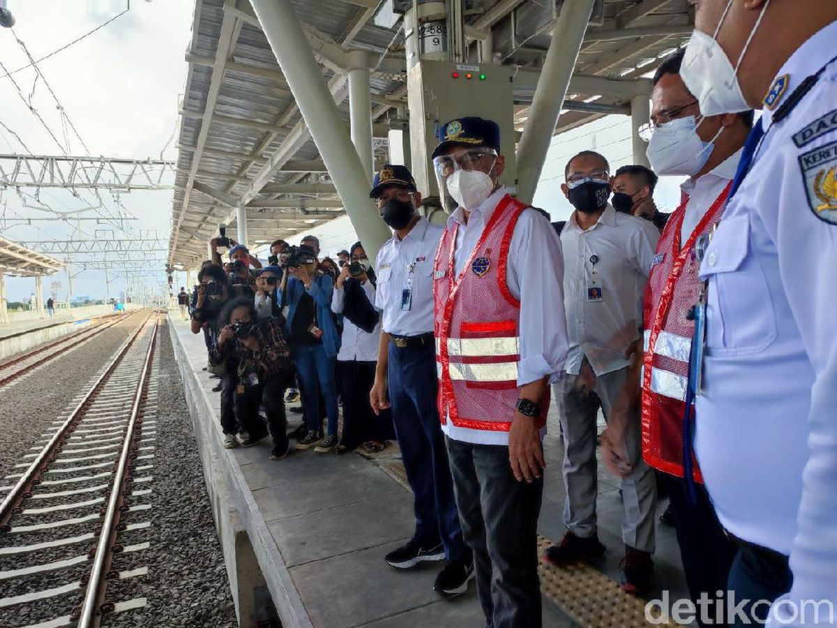 Menhub Cek Jalur Layang Stasiun Manggarai Netizen Bilang Kayak Di Jepang<script async src=