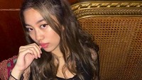 Usianya yang menginjak usia 20 tahun punya gaya fashion yang unik. Foto: dok. Instagram Mezzaluna