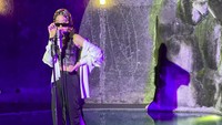 Mezzaluna biasa disapa Una itu ternyata menuruni bakat bermusik sang ayah, Bimbim Slank. Foto: dok. Instagram Mezzaluna