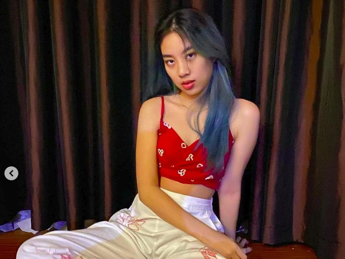 Mezzaluna, putri Bimbim Slank yang debut jadi penyanyi