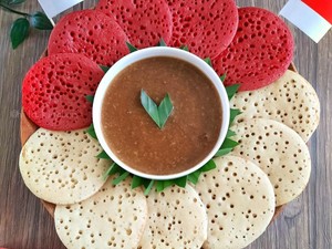 Resep Serabi Merah Putih Kuah Kinca yang Empuk, Cocok Buat Camilan