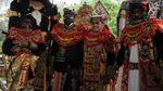 Semringahnya Penari Barongsai Ini Bertemu Sandiaga Uno di Bali