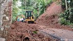 Waduh, Rumah Rusak-Jalan Tertimbun Gegara Longsor di Ciamis