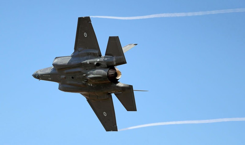Angkatan Udara Israel baru saja menerima tiga unit jet tempur siluman F-35 yang baru dari Amerika Serikat (AS). Begini penampakan jet tempur siluman tersebut.