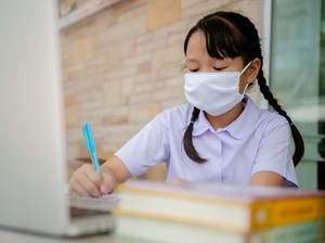 Mendikbud Bicara soal Isu 2,8% Sekolah Jadi Klaster Penularan Covid-19