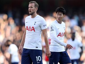 Spurs Terjun Bebas