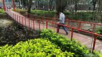 Asrinya Jembatan Gantung di Taman Sumenep