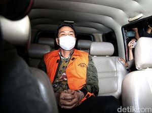 Sidang Perdana Azis Syamsuddin Digelar 6 Desember