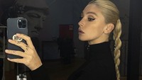 Mengawali karir sebagai presenter sekaligus vlogger, Nastya Ivleeva semakin dikenal setelah menjadi model majalah Playboy tahun ini. Ia bahkan memiliki lebih dari 18,9 juta di Instagramnya. Foto: Instagram @nastyaivleeva/@_agentgirl_