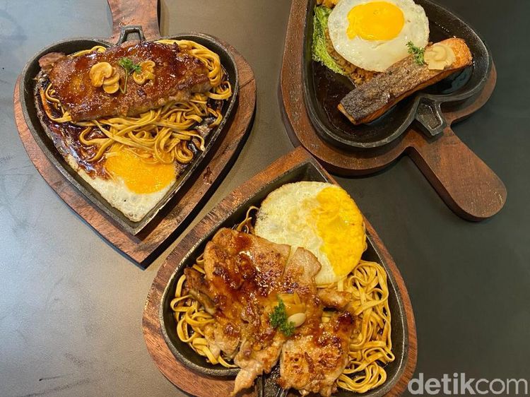 Nyobain Noodle Hotplate ala Taiwan Pertama di Bogor yang Terjangkau