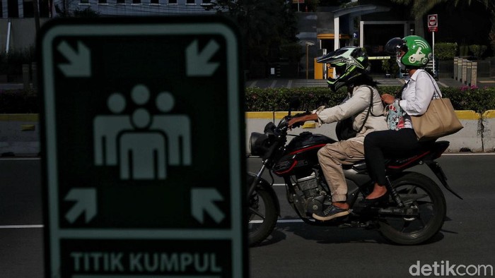 Pandemi COVID-19 DKI Jakarta makin hari makin terkendali. Salah satu indikatornya persentase kasus positif COVID-19 sudah berada di angka 0,9 persen.