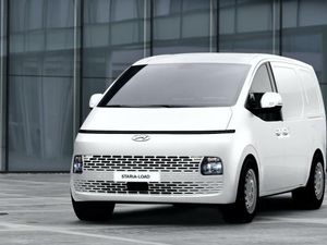 Hyundai Staria Versi Mobil Niaga Dijual di Australia, Harga Mulai Rp 473 Juta