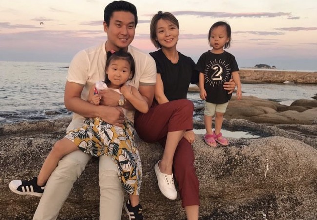 Sunye memilih untuk menghentikan aktivitasnya sebagai personel Wonder Girls dan menikah dengan James Park pada 2013. Di umur 24 tahun, ia melahirkan putri pertamanya Eun Yoo. Sunye juga dikaruniai dua putri bernama Ha Jin dan Yoo Jin. Foto: dok Instagram sunye.m