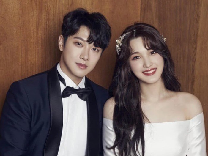 Minhwan FTISLAND dan Yulhee eks LABOUM