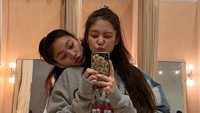 Hal tersebut membuktikan kedekatan Jung Ho Yeon dan Jennie sebagai sahabat dekat. Foto: (dok. ist)