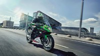 Motor menggendong mesin 125 cc yang disebut menawarkan keseimbangan antara gaya, teknik dan daya tahan untuk pengendara motor level pemula. Foto: Dok. Kawasaki