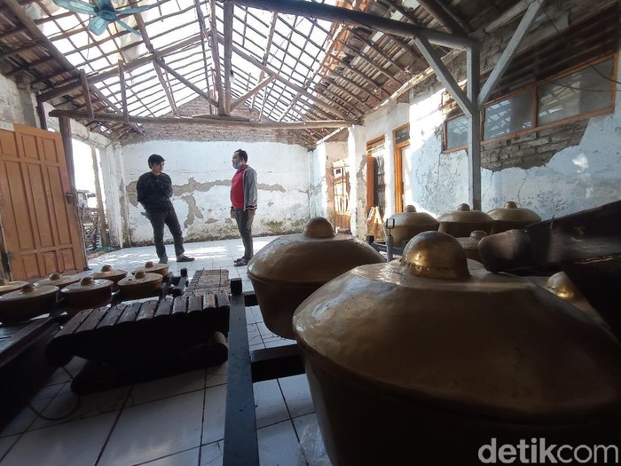 Kisah ambruknya sanggar wayang wong tertua di Cirebon