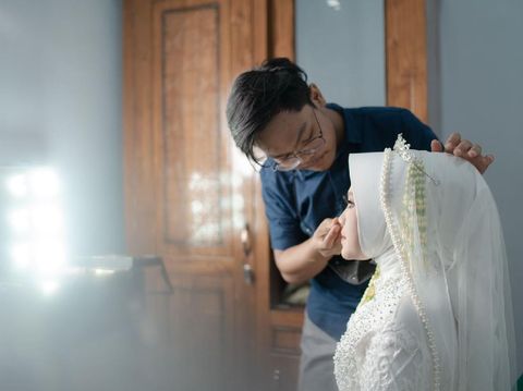 Kisah MUA yang viral di media sosial.