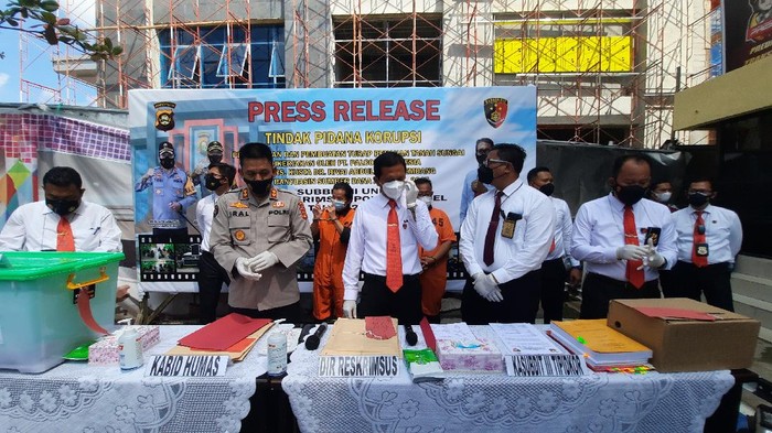 Konferensi pers kasus korupsi RS di Polda Sumsel (M Syahbana-detikcom)