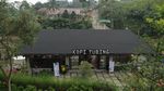 Potret Kedai Kopi Hits di Tengah Sawah Bogor