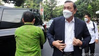 Luhut mengaku akan membuka data secara terbuka di pengadilan.