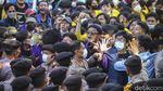 Lagi, Massa BEM SI Kembali Adu Dorong di KPK