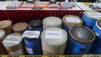 Selanjutnya, pada hari Rabu (22/9) dini hari pihaknya menangkap DA di Perum Kepanewon Kasihan, Kabupaten Bantul. Dari hasil interogasi, DA mengaku bahwa masih ada satu pabrik lainnya di Kapanewon Gamping, Kabupaten Sleman.
